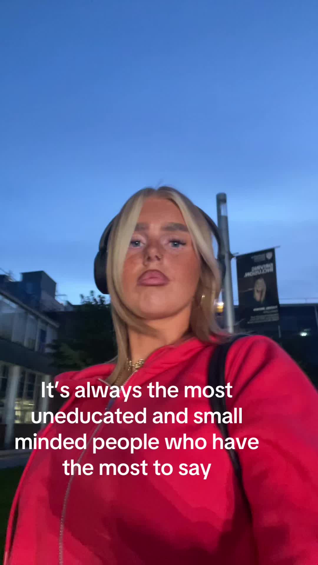 @scarlettduggan_