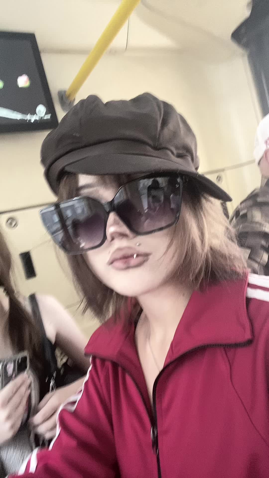@Тгк: софа стендофф