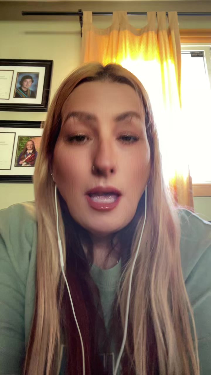 @👑Caroline👑🇨🇦