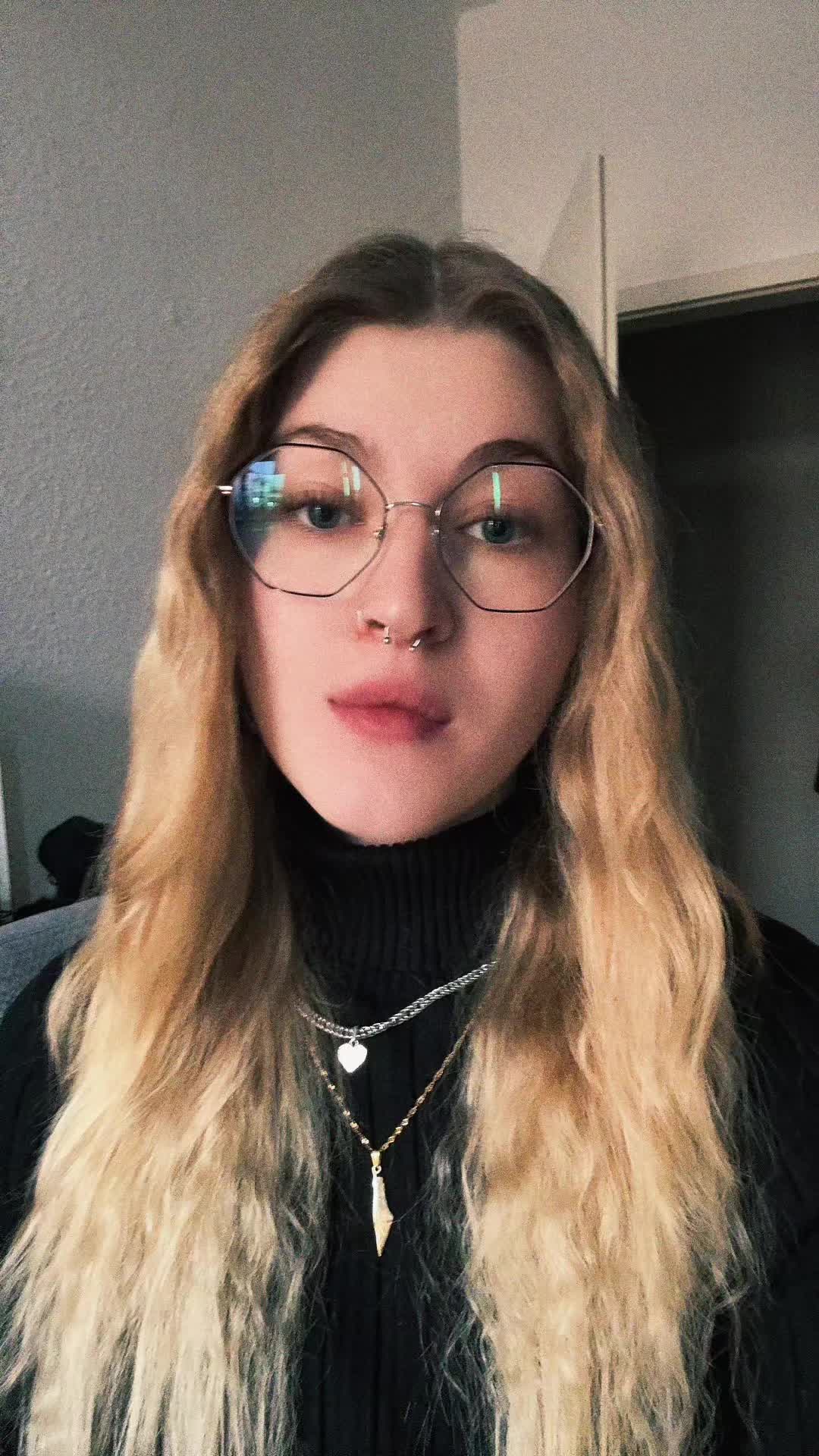 @𝒂𝒏𝒈𝒆𝒍𝒊𝒏𝒂🦋