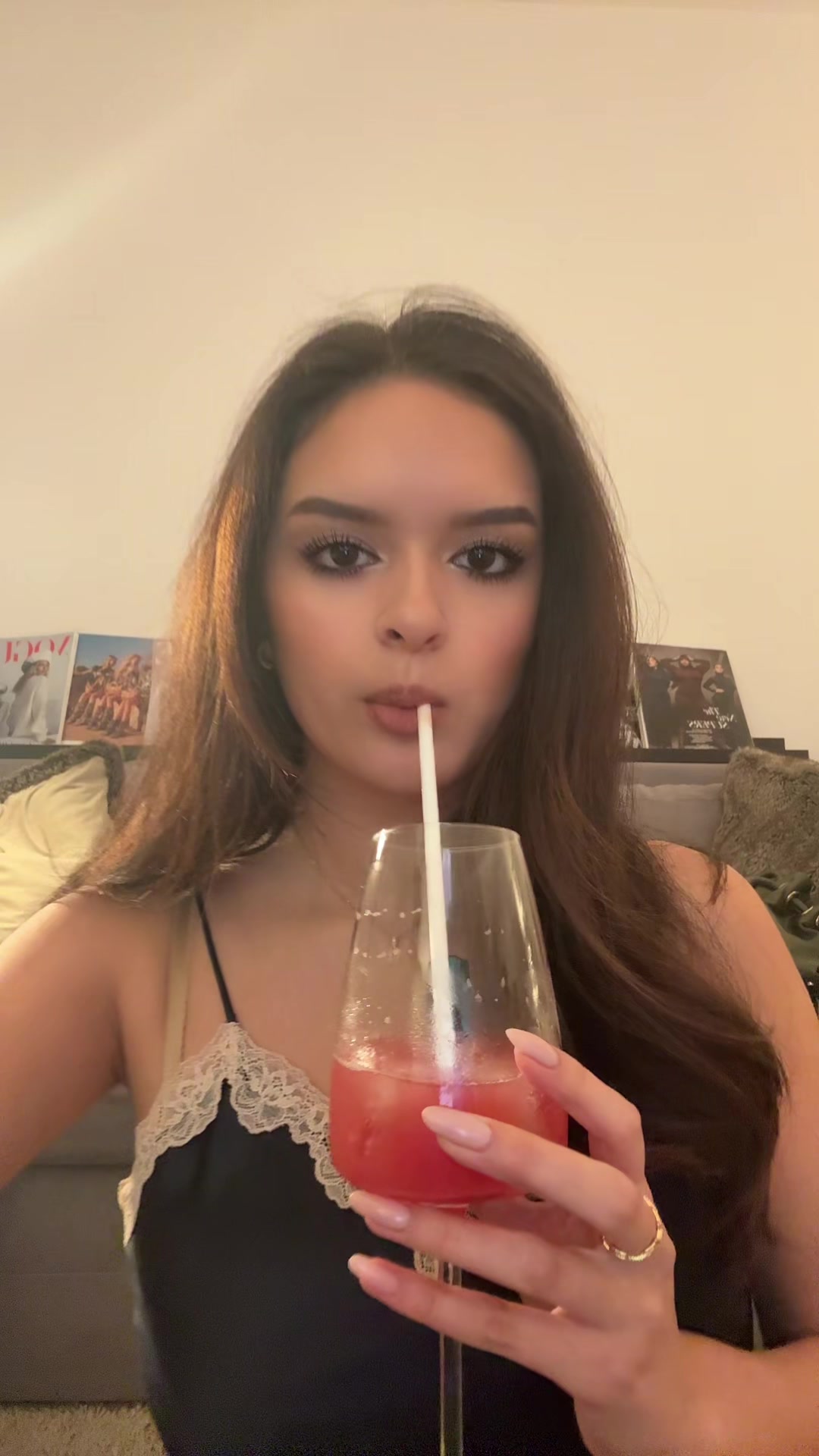 @isabella