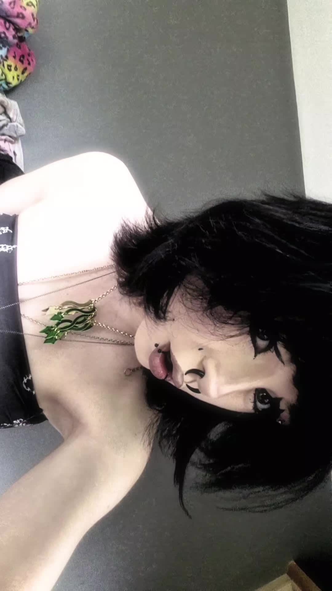 @Nevaeh..🥀