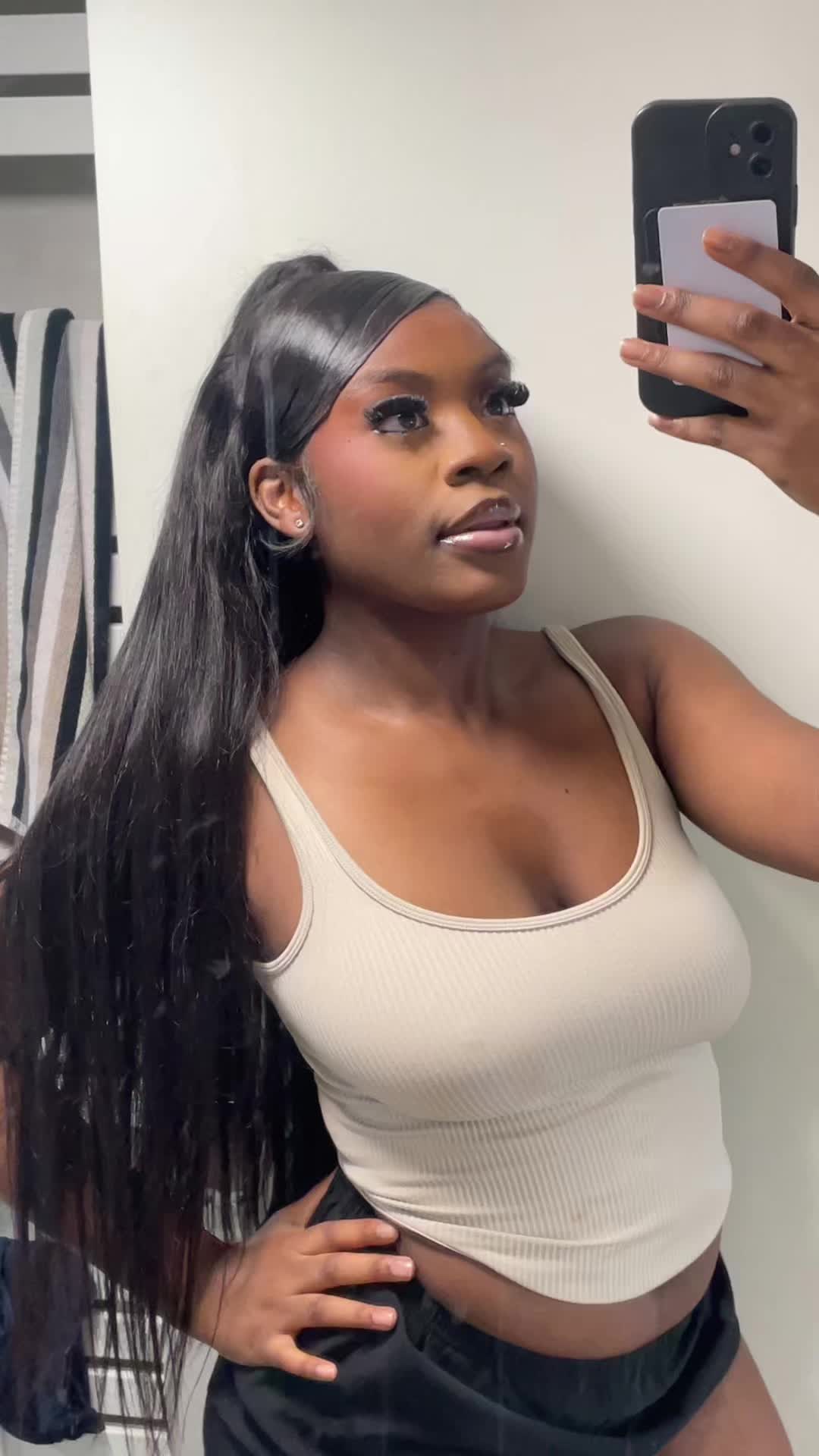 @Lizzy baby 🎀