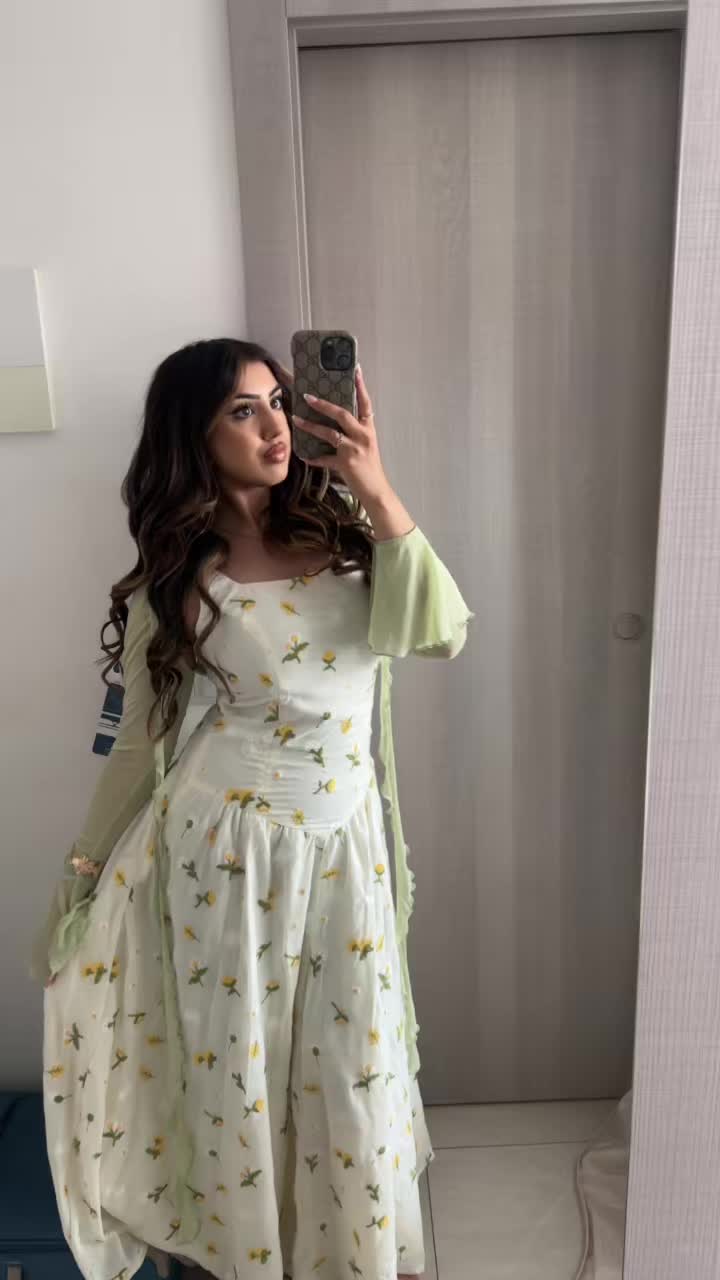@arooj