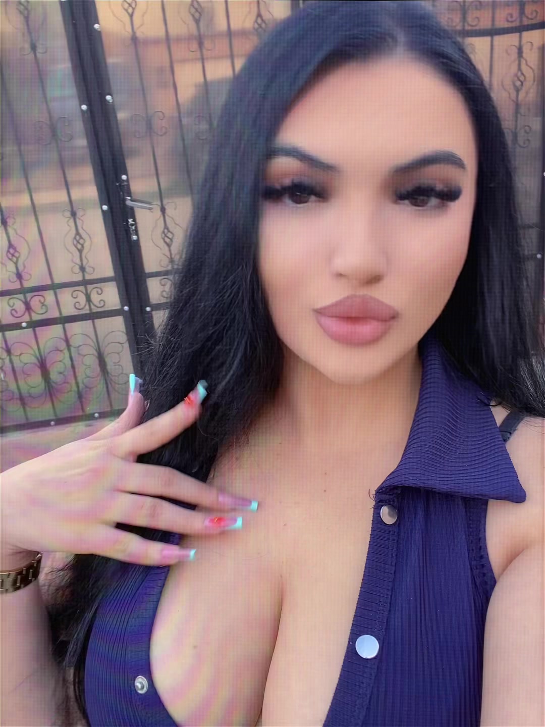 @🖤
