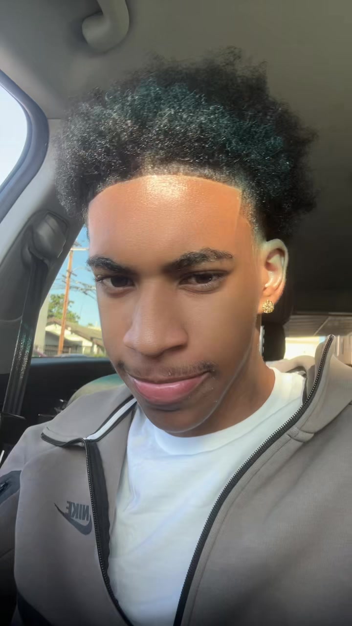 @coolboybuttonboy556