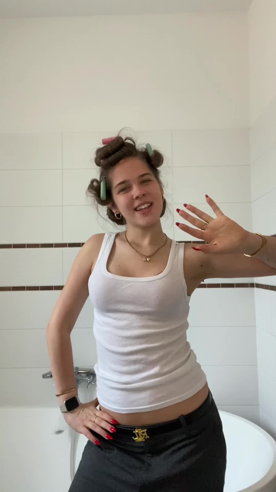 @laura
