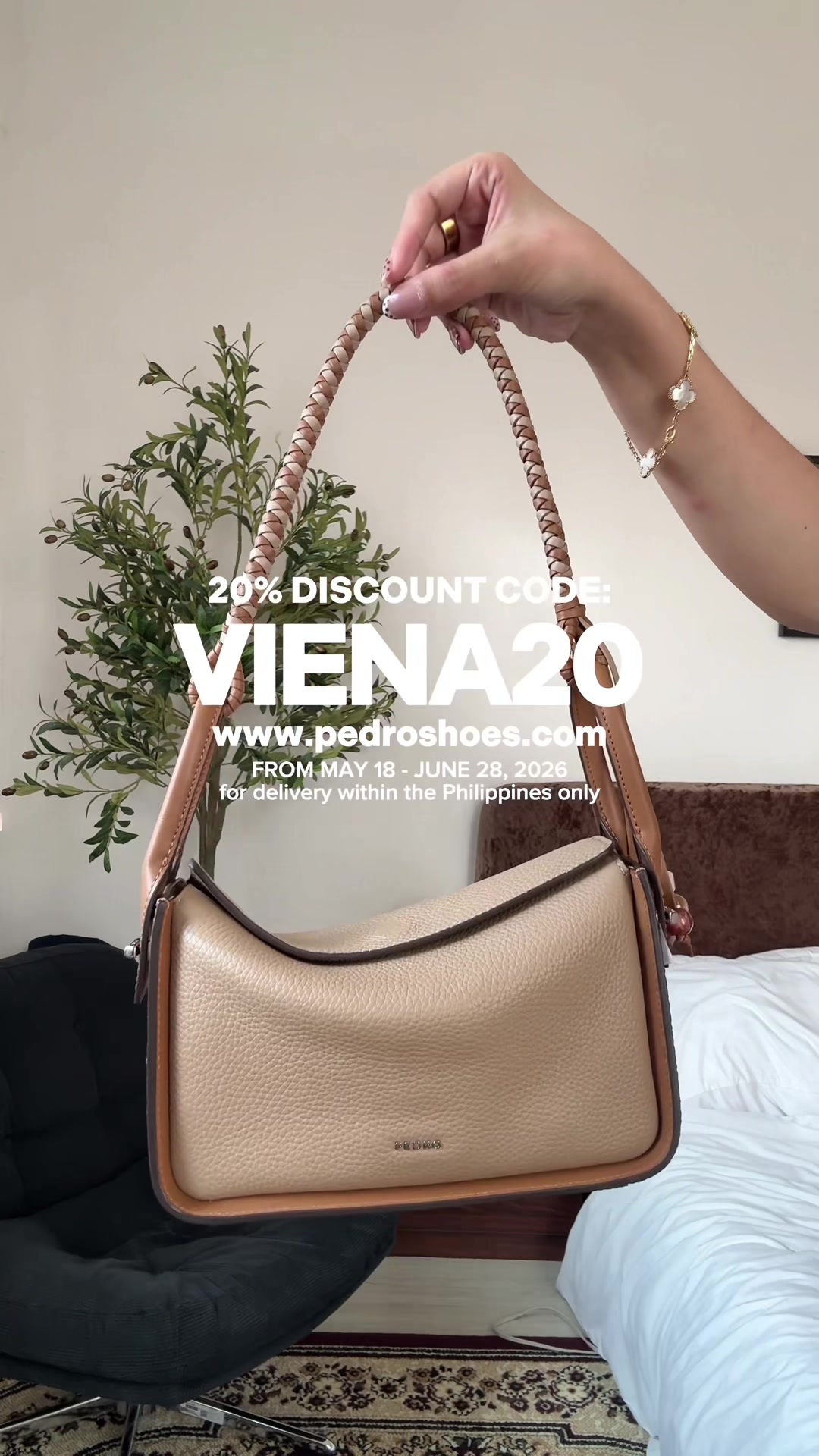 @ixviena on ig