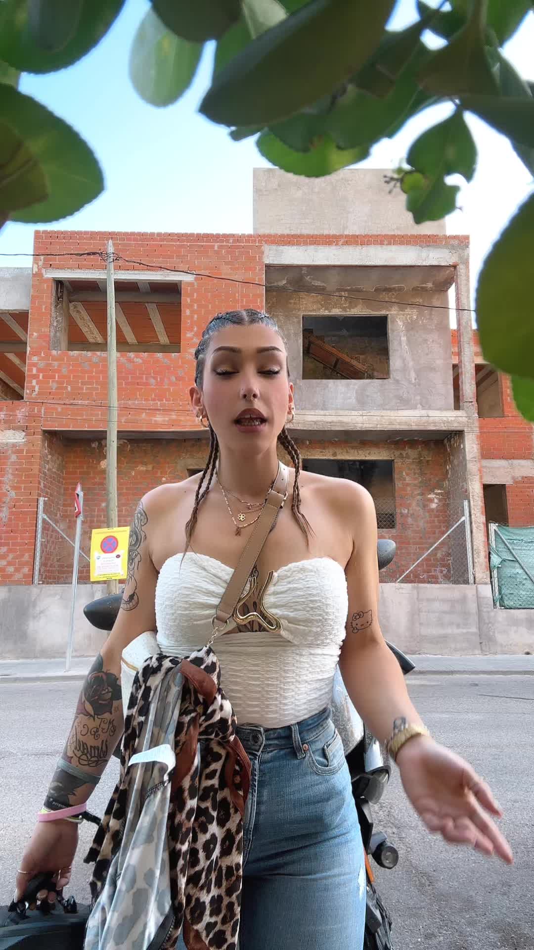 @Naomi Ocaña