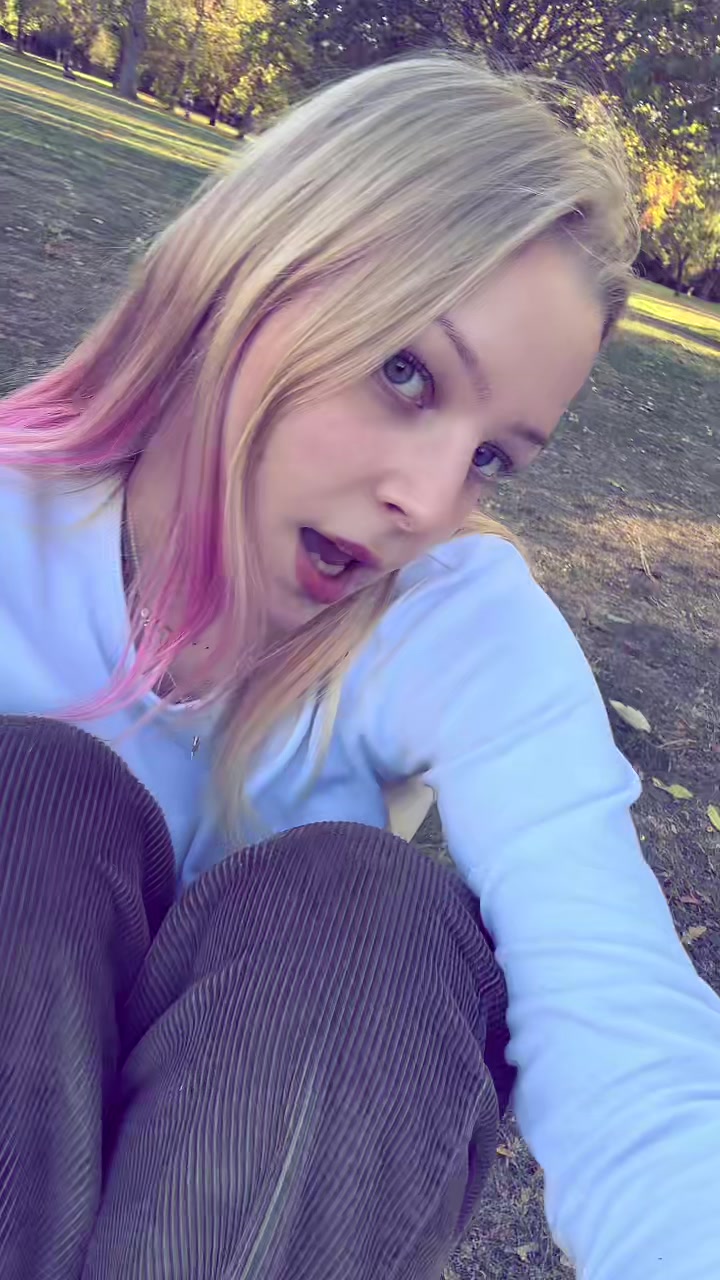 @Lara🐞