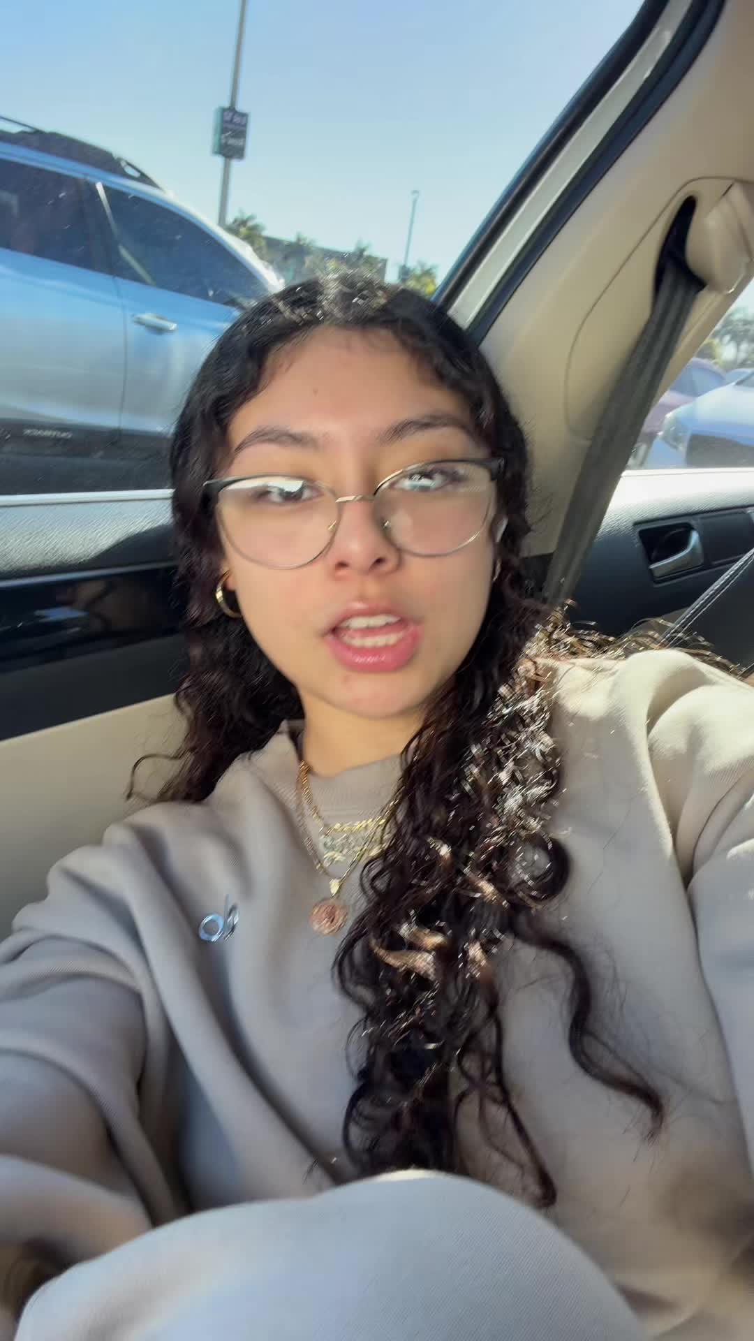 @Athziri