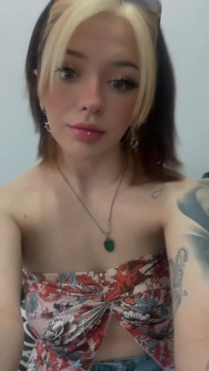 @Dee