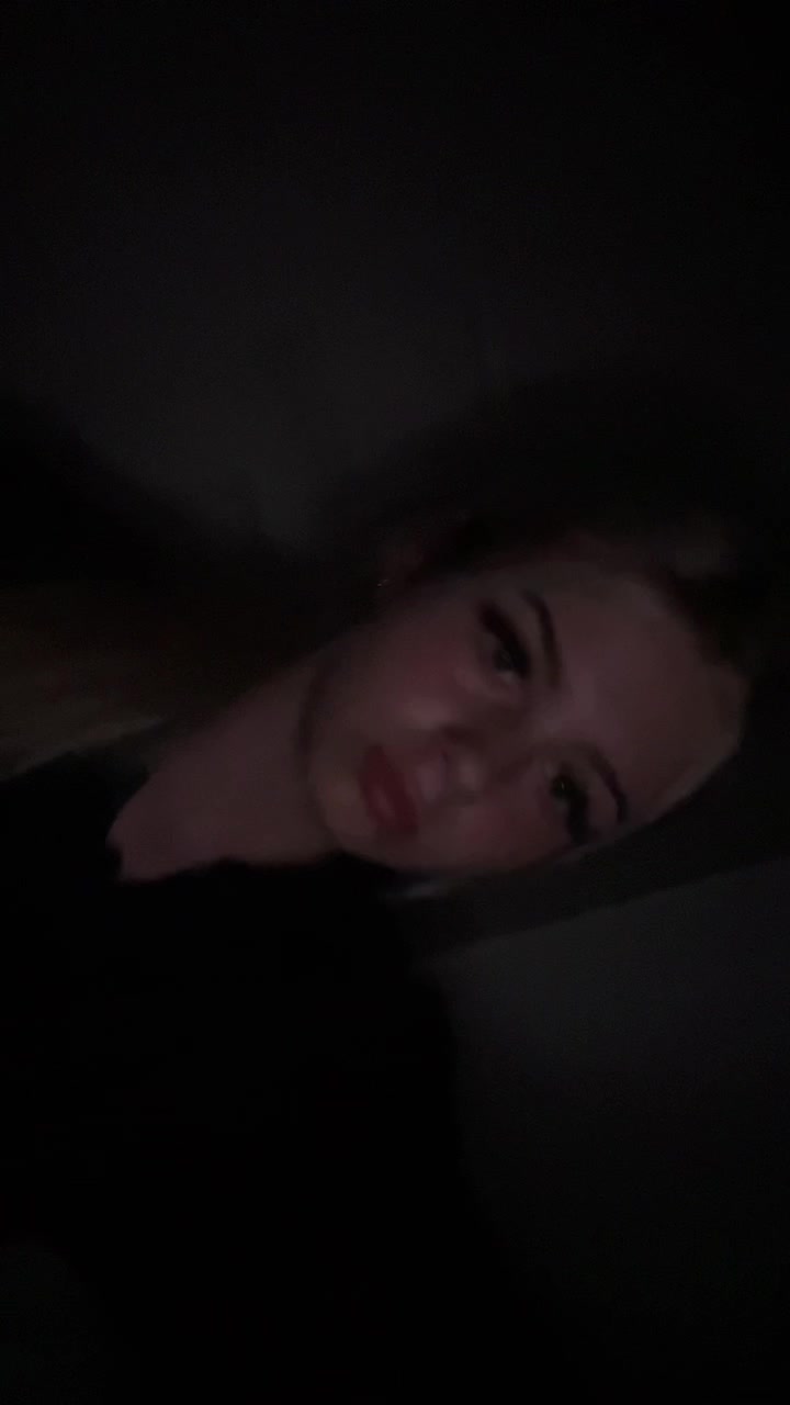 @ellie๐ค