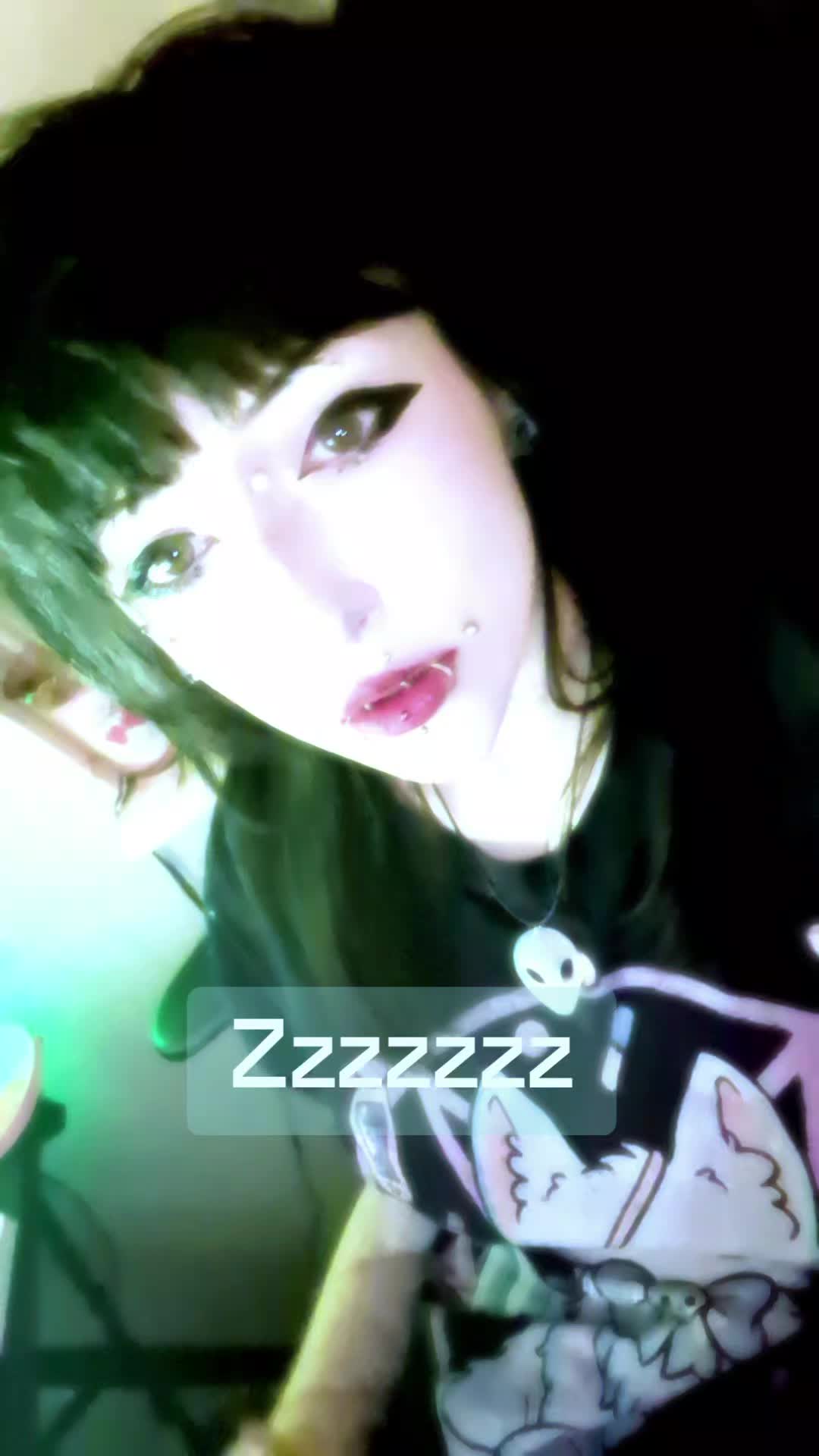 @seven｡ﾟ(ﾟ&acute;Д｀ﾟ)ﾟ｡