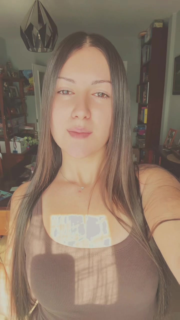 @😼