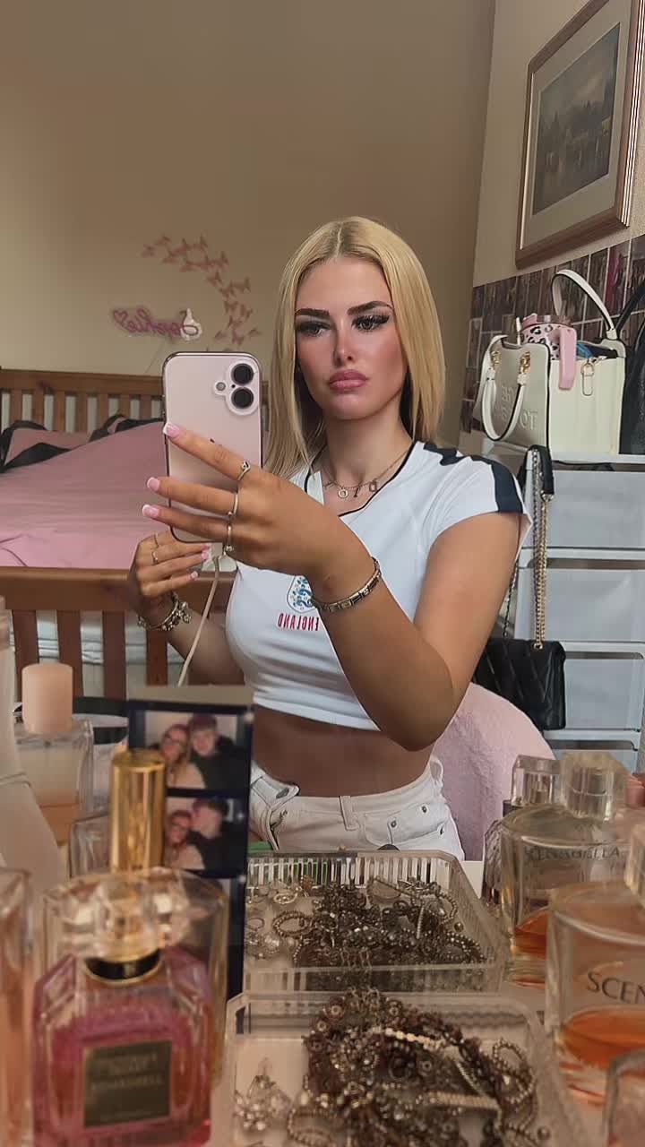 @𝓼𝓸𝓹𝓱 🦋