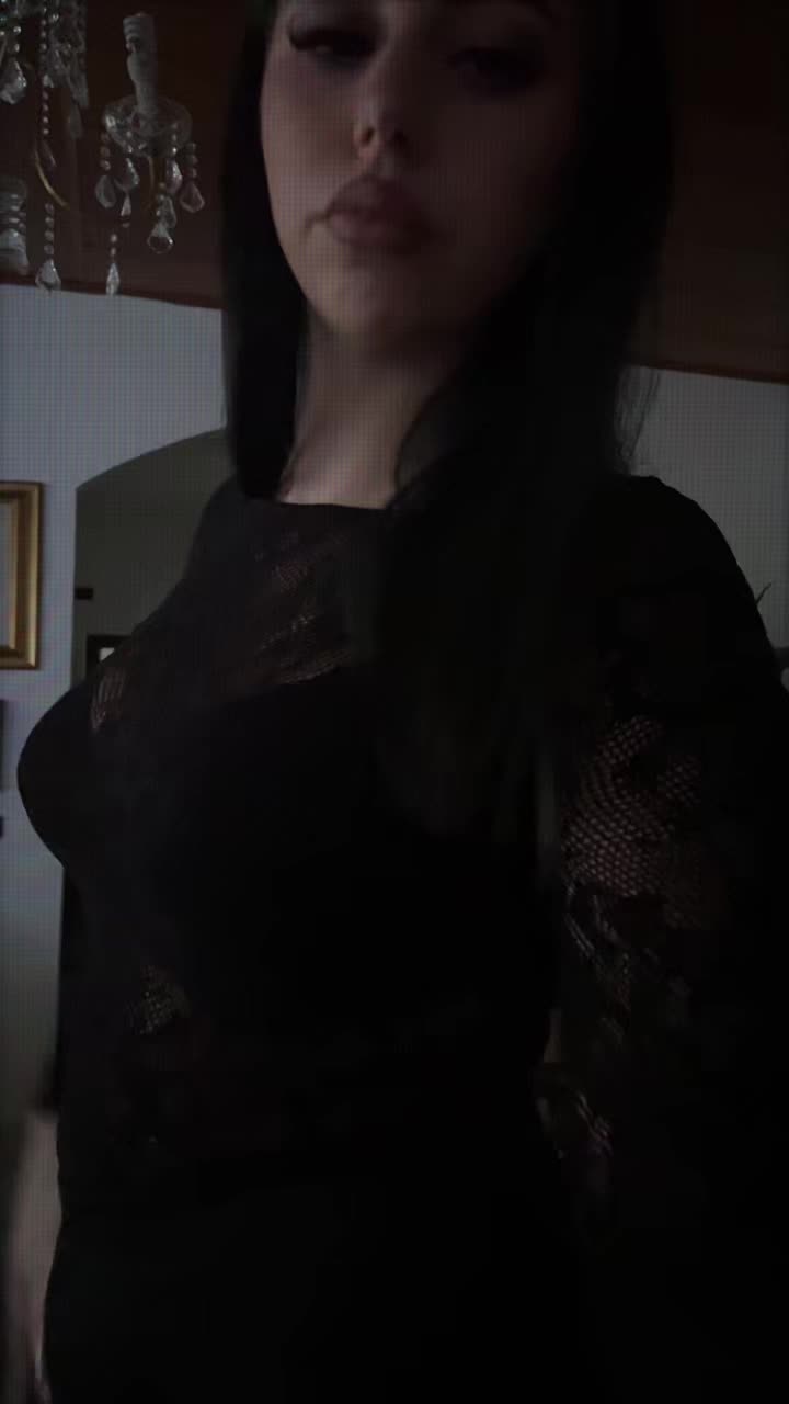 @aayshaa