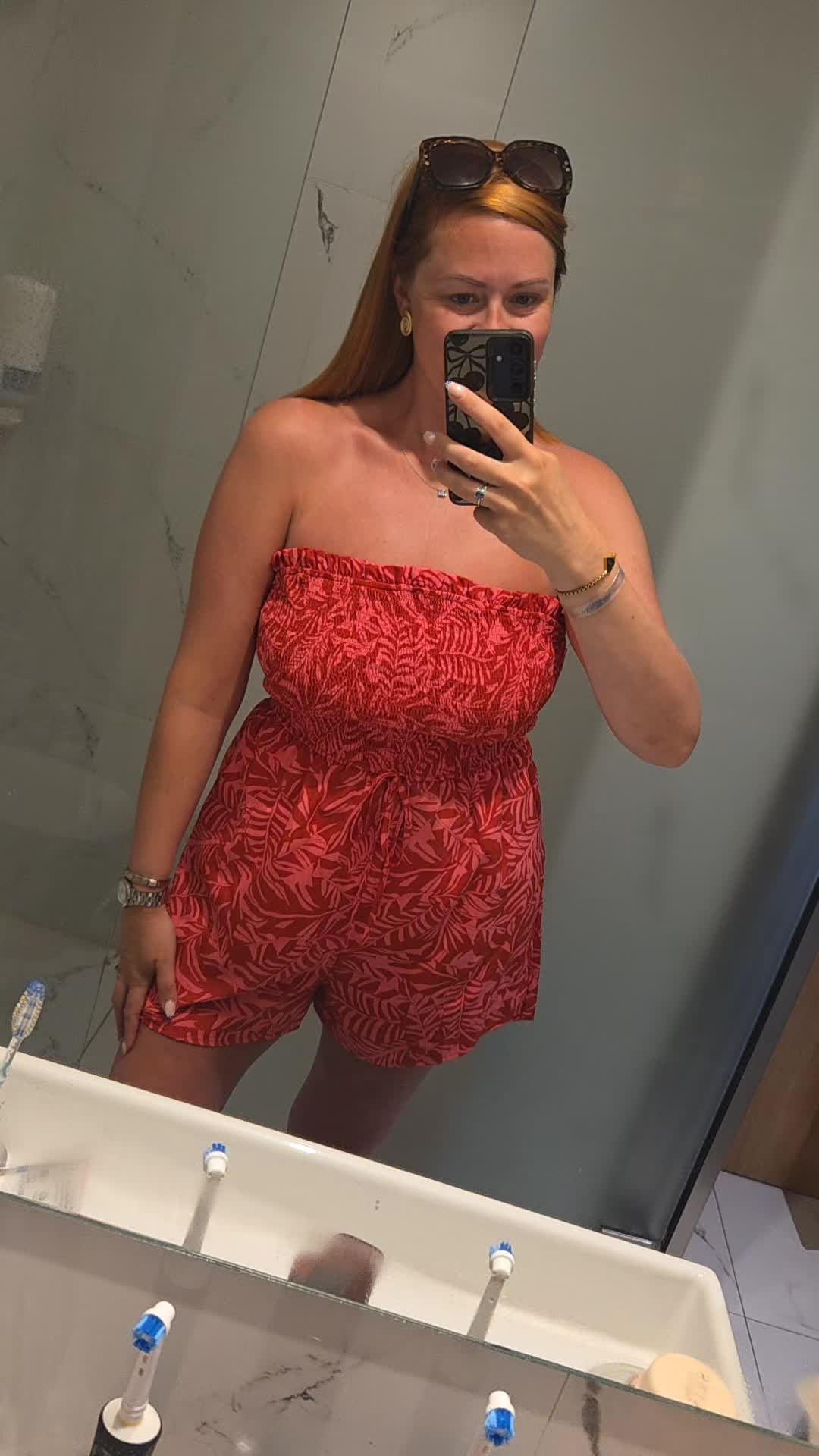 @L U C Y ✨️💋