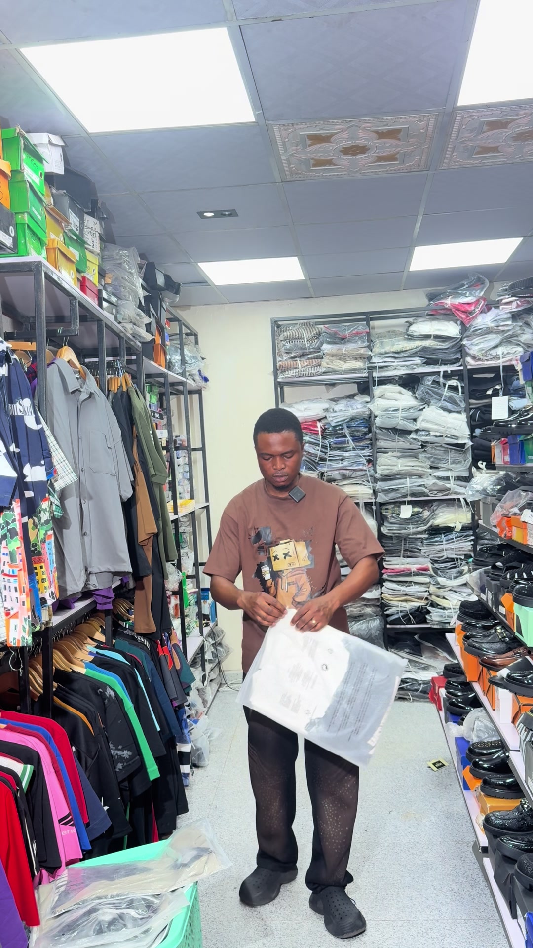 @BIGGEST TSHIRTWAREHOUSE IN IBD