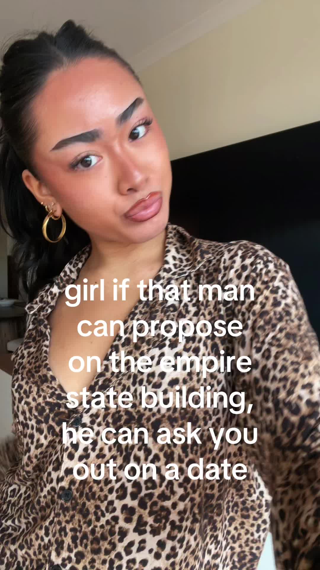 @TH💋NIA
