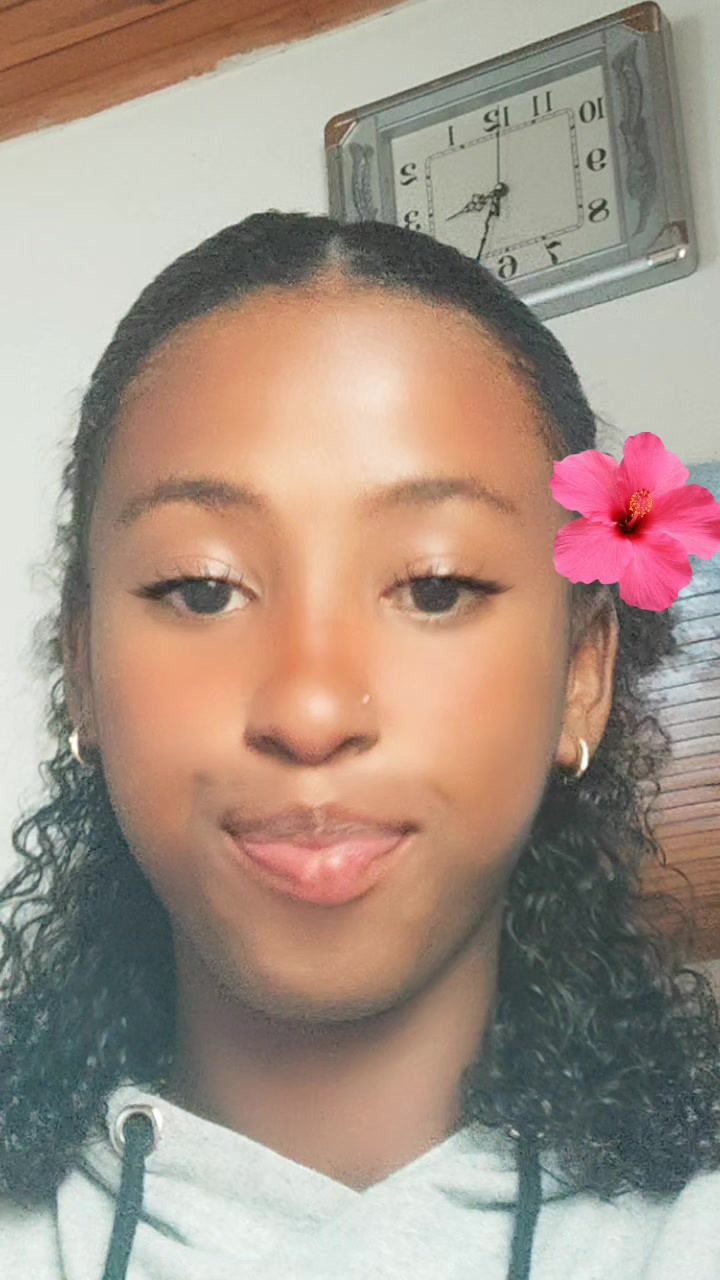 @😍Malalatiana Olivia