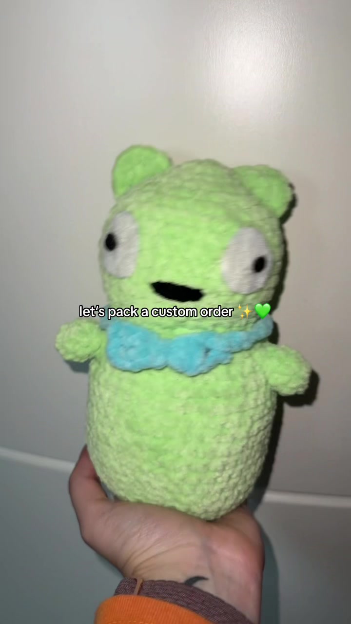 @crochetingbycaro