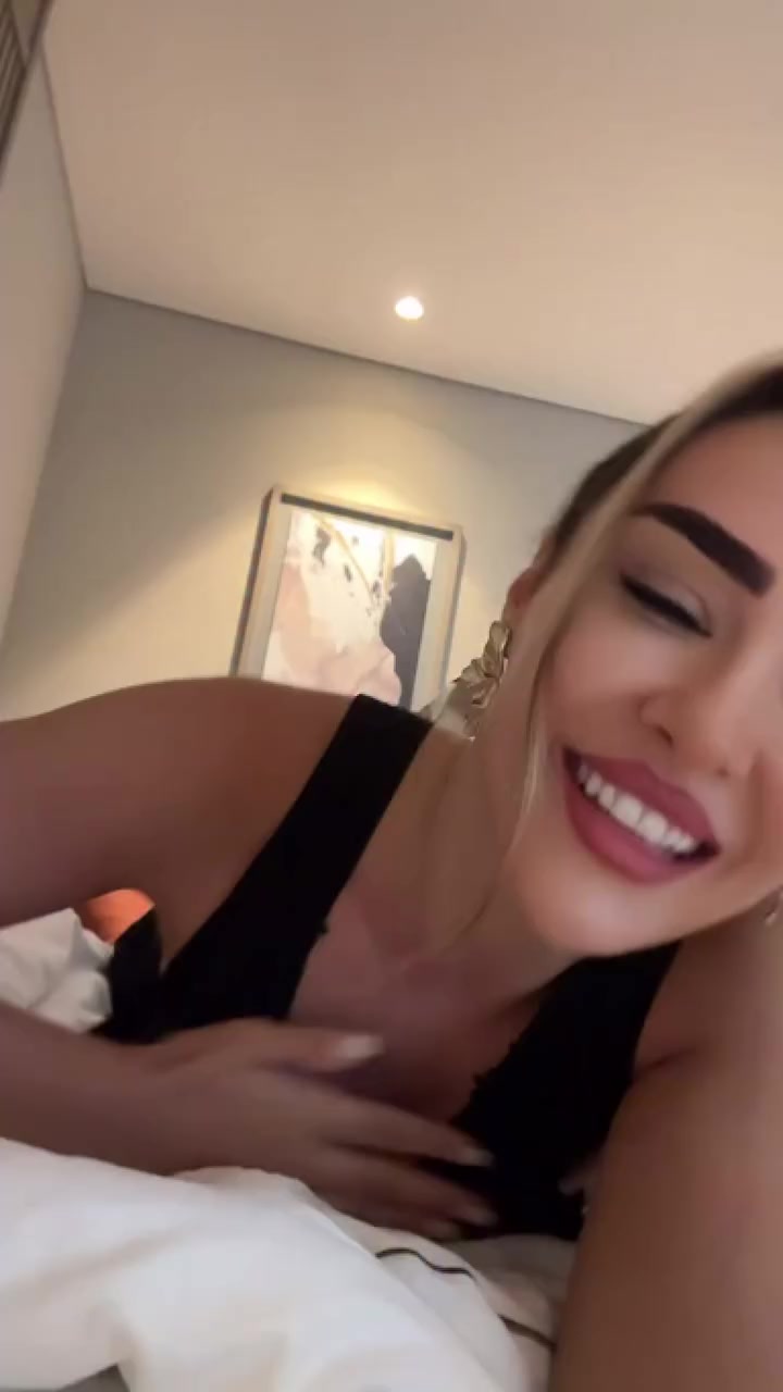 @D M