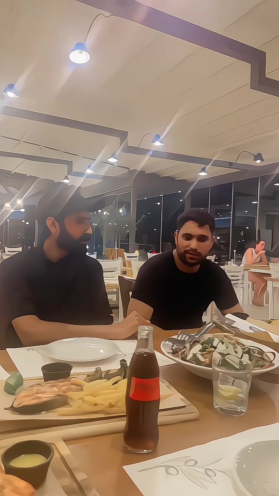 @Usman Gujrati munda 🇬🇷🇵🇰