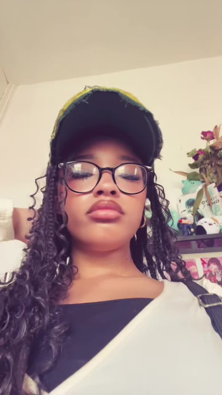 @urfavemixedgirl