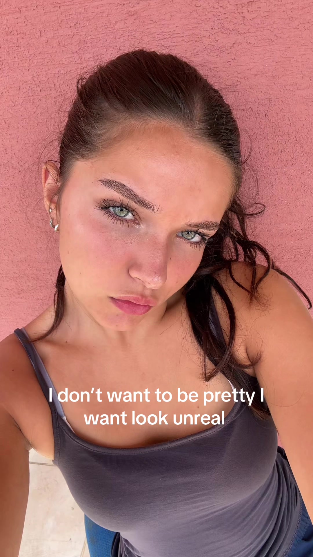 @lívia