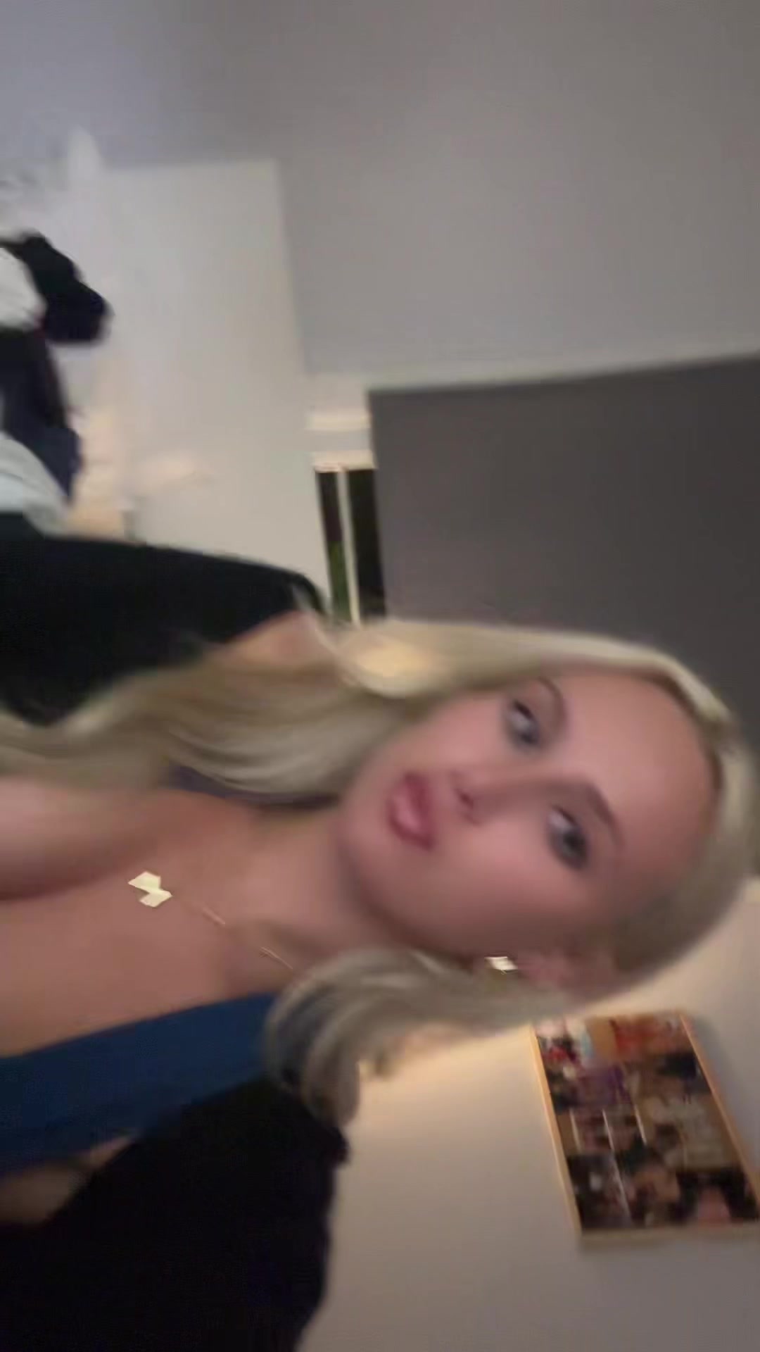 @miahollis1
