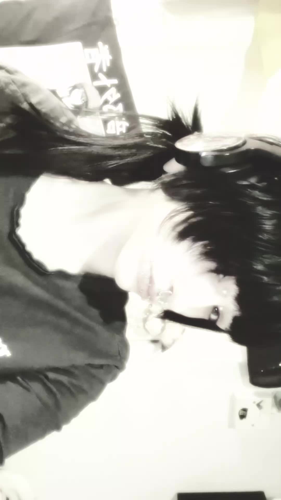 @seven｡ﾟ(ﾟ&acute;Д｀ﾟ)ﾟ｡
