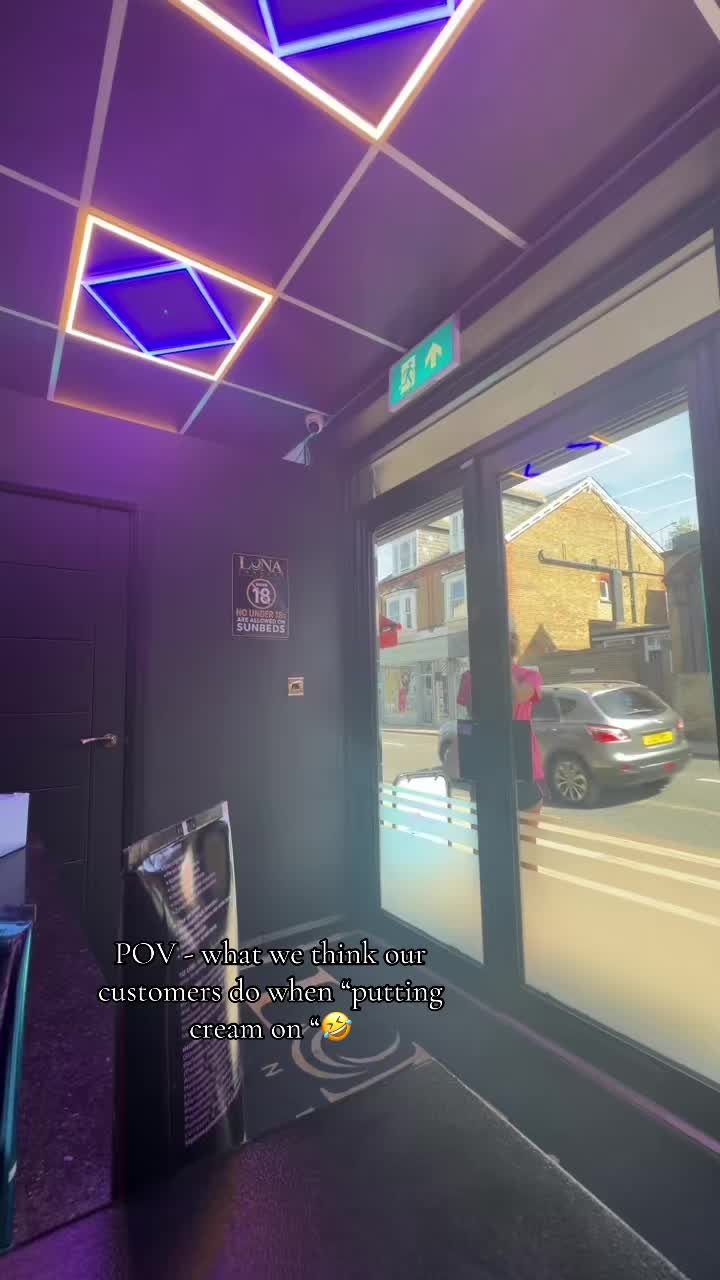 @Luna Tanning