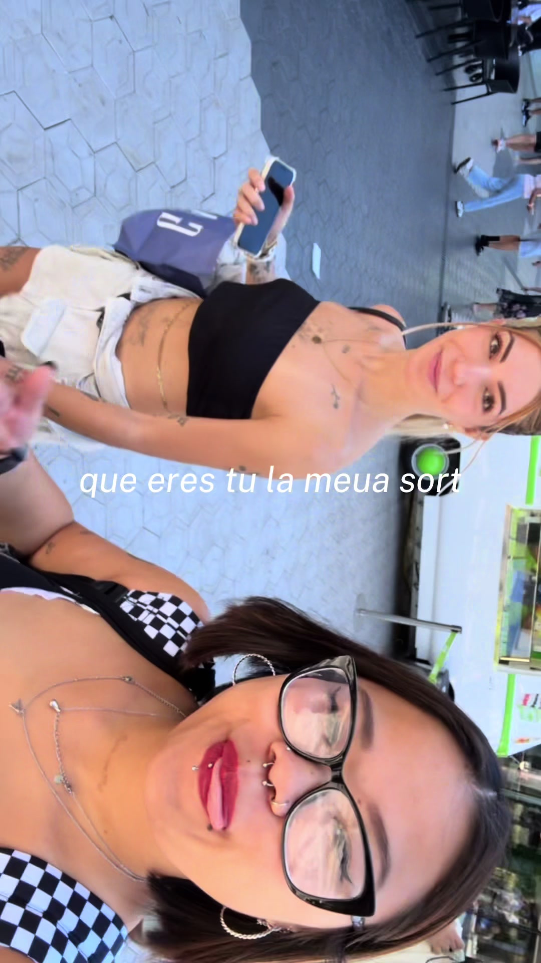 @ª