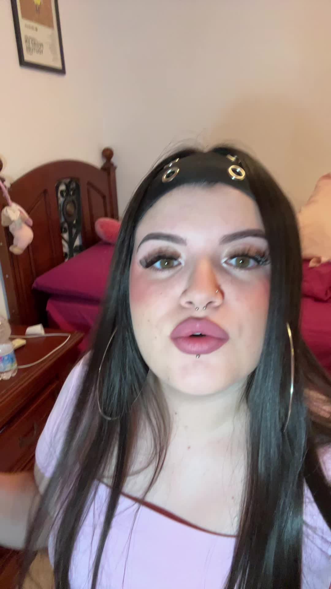 @𝔄𝔩𝔢𝔧𝔞𝔫𝔡𝔯𝔞 🧛🏻&zwj;♀️