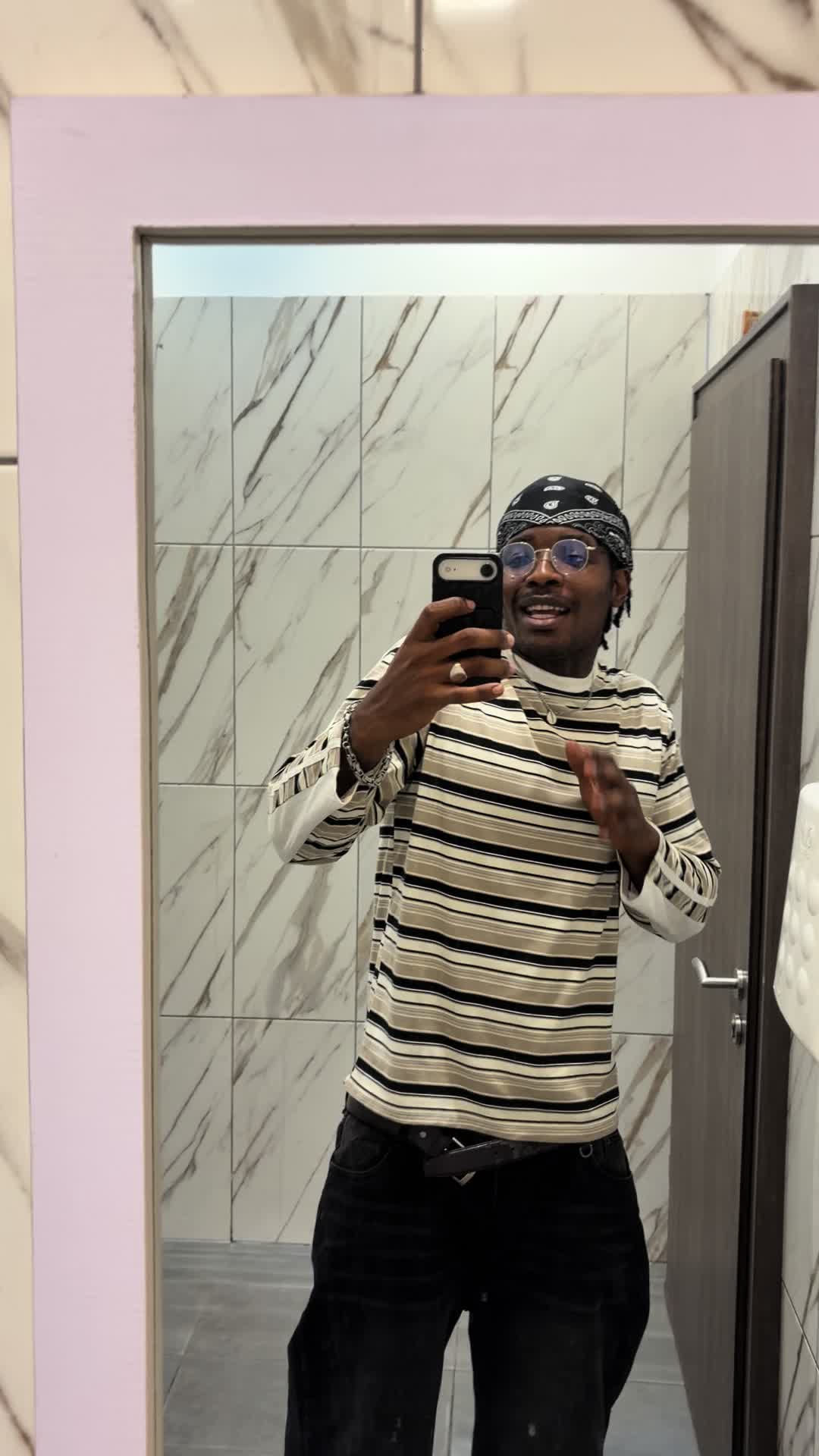 @𝓤𝓰𝓵𝔂