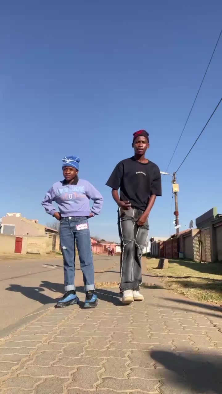 @Fefe Masigo🇿🇦