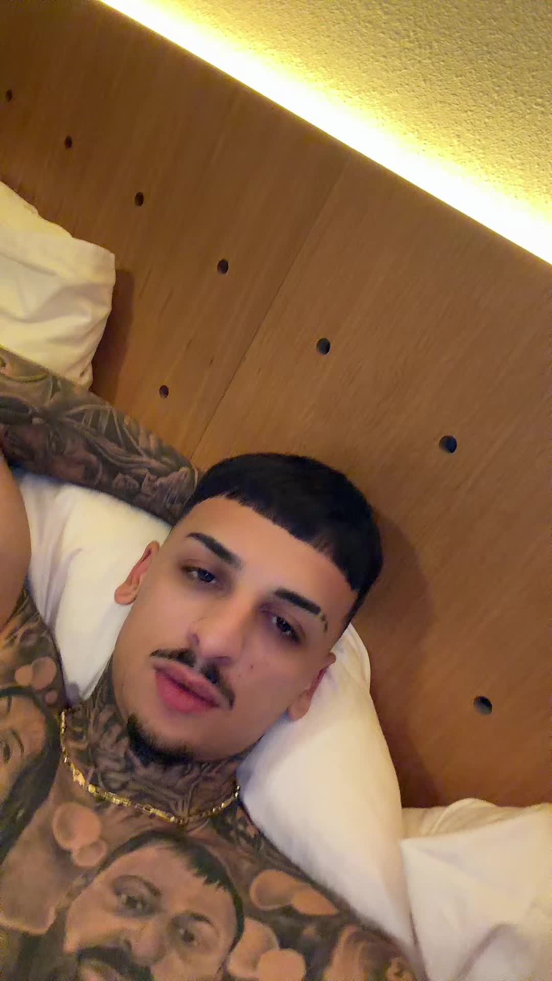 @Lazăr666