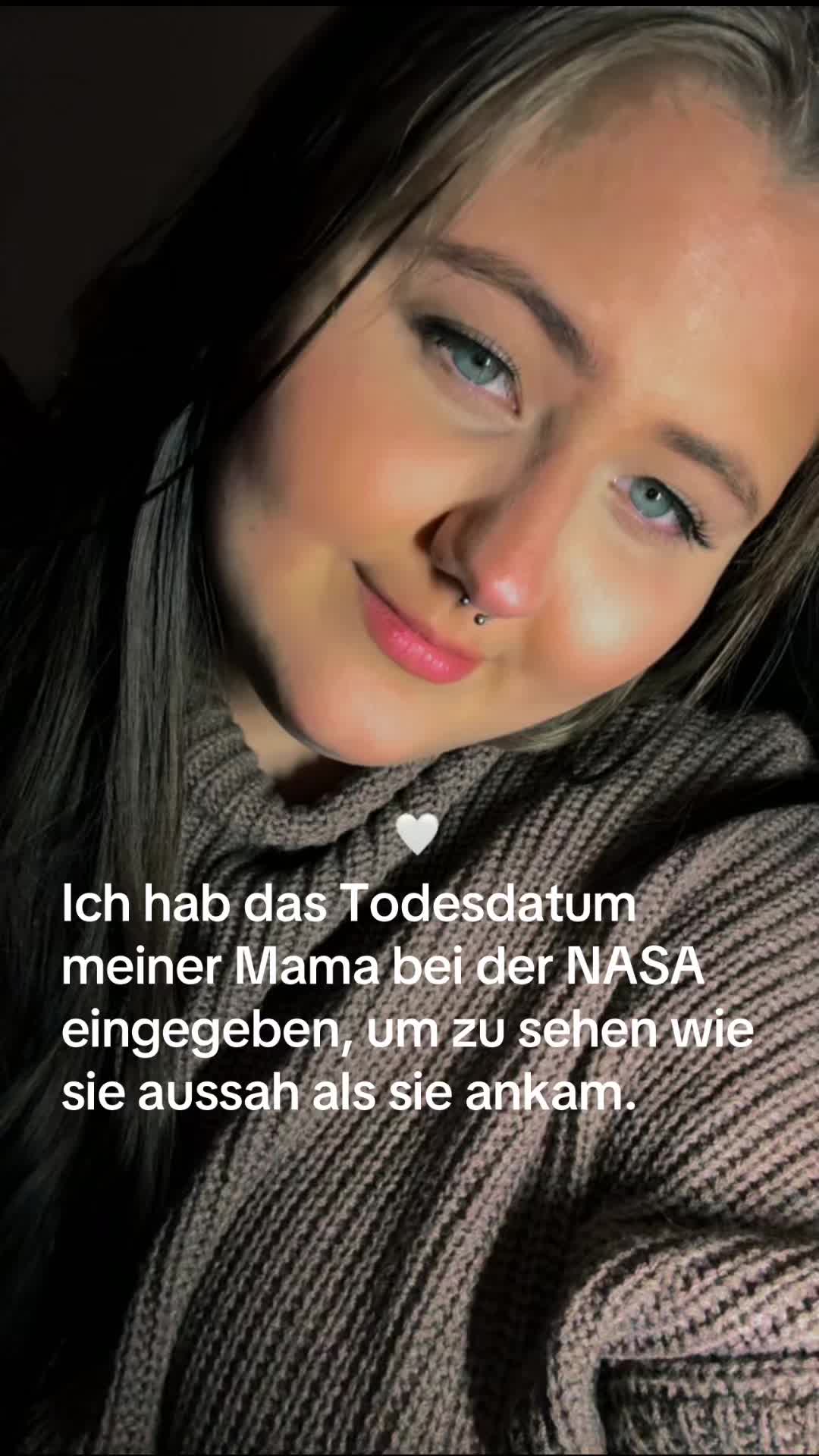 @Lena👻