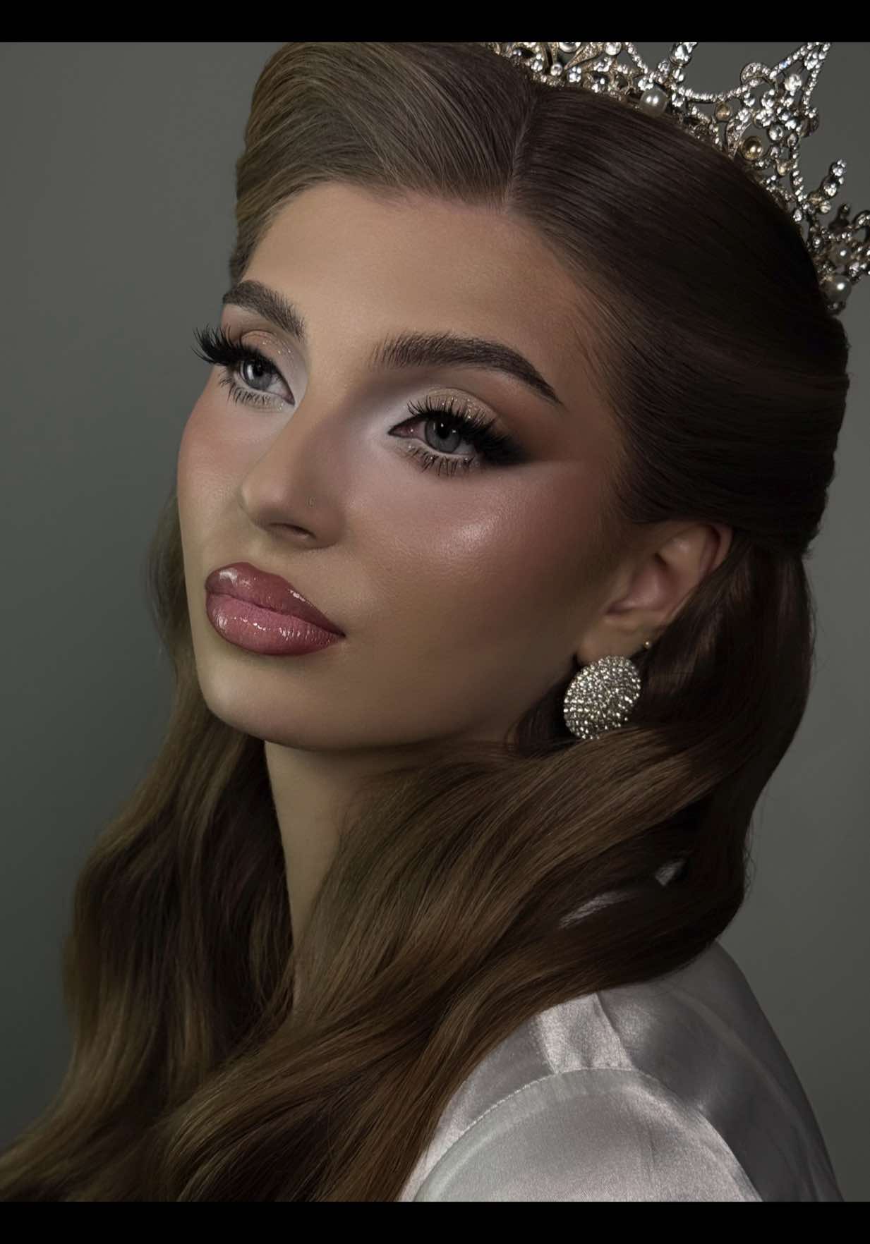@Elena Caranfil Make-up Trainer