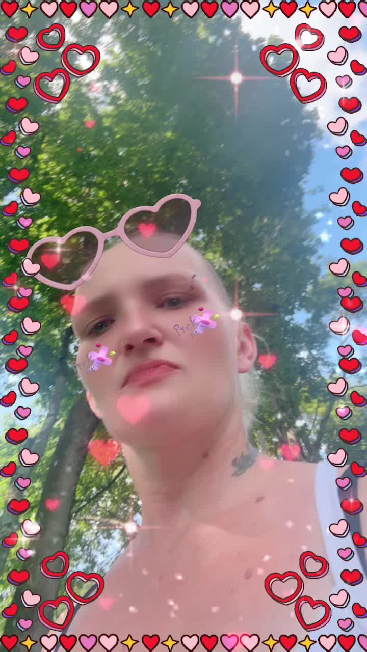 @datgirl_holly_nicholle