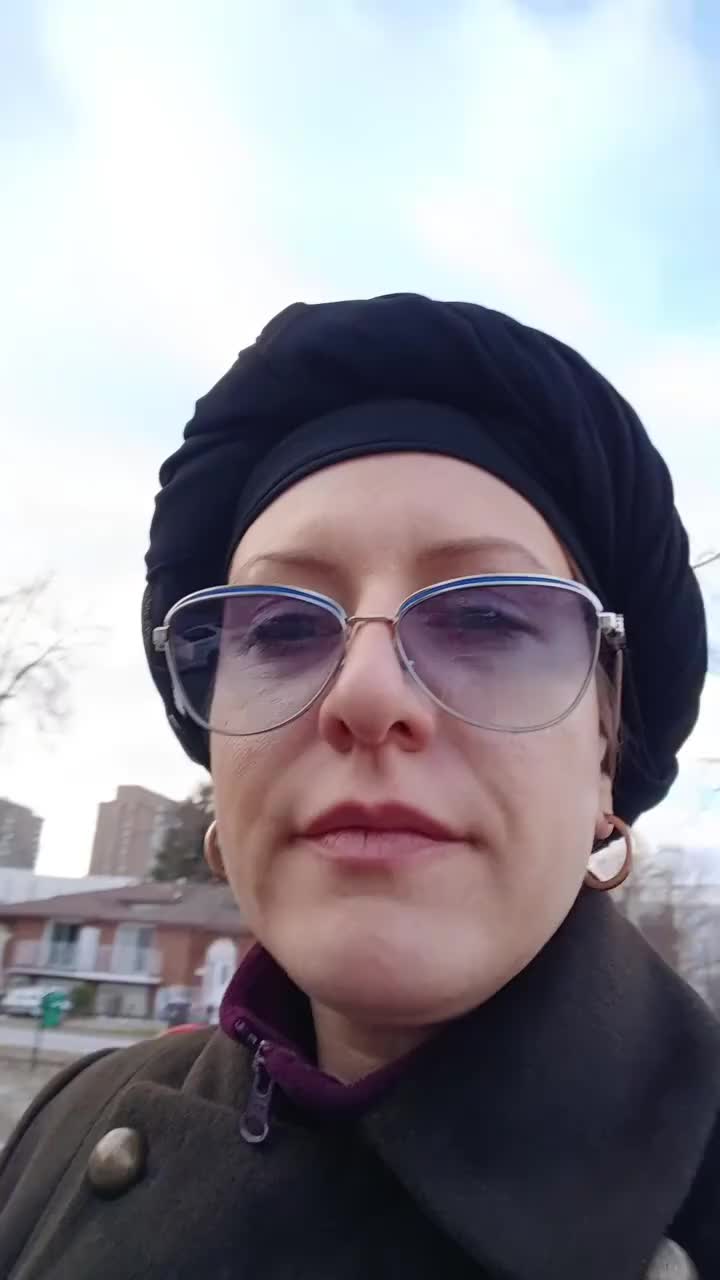 @SYLVIA KMIECIK