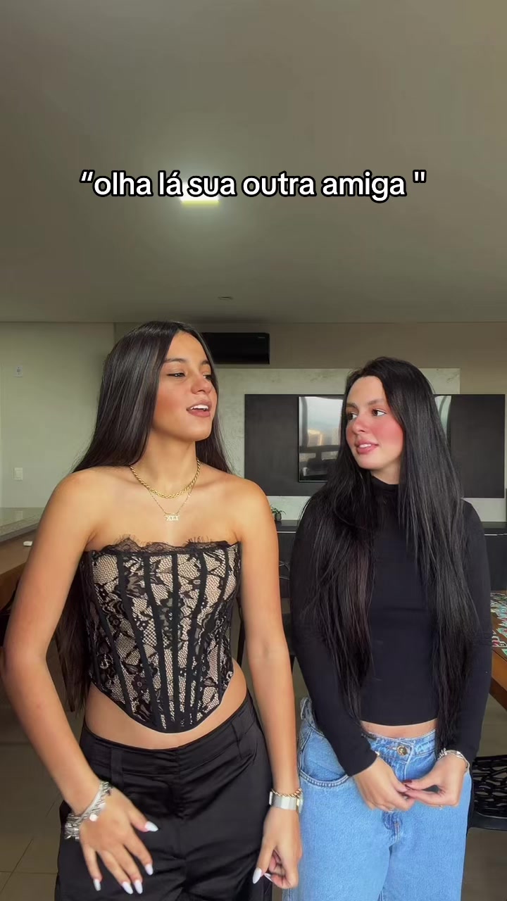 @Lavínia Ximenex