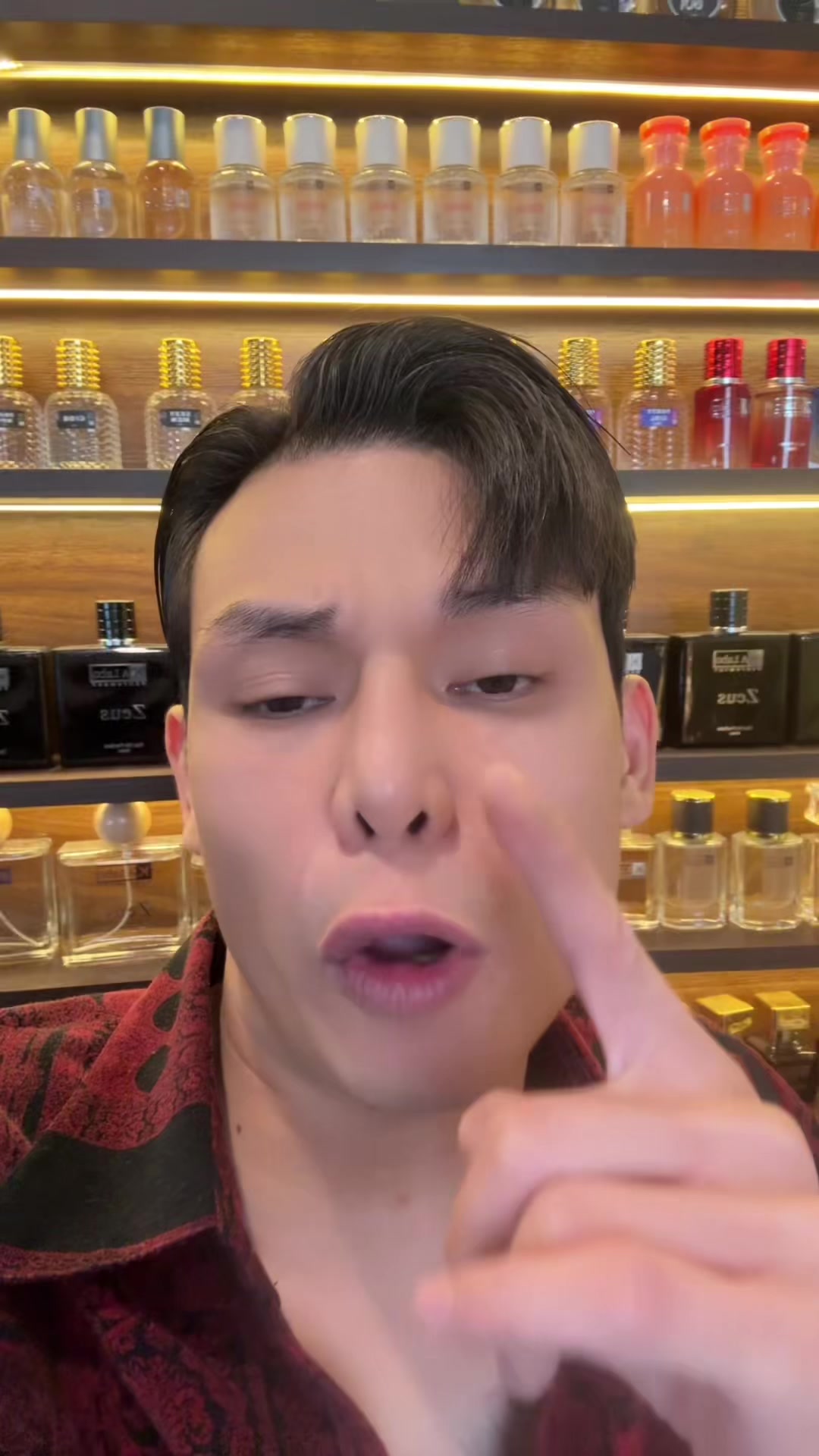 @Ưng Th&aacute;i