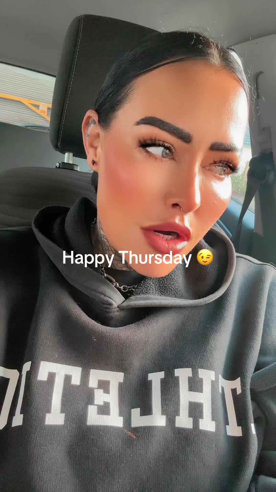 @Cutebutpsycho🖤