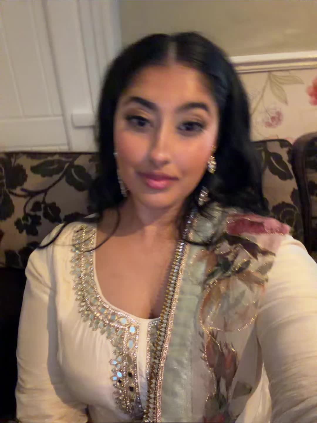 @🐼