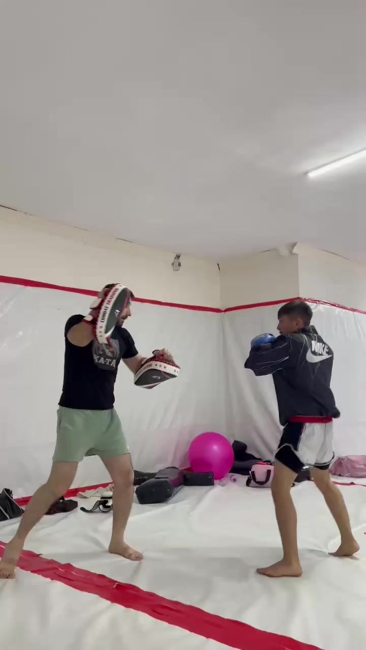 @kick boks
