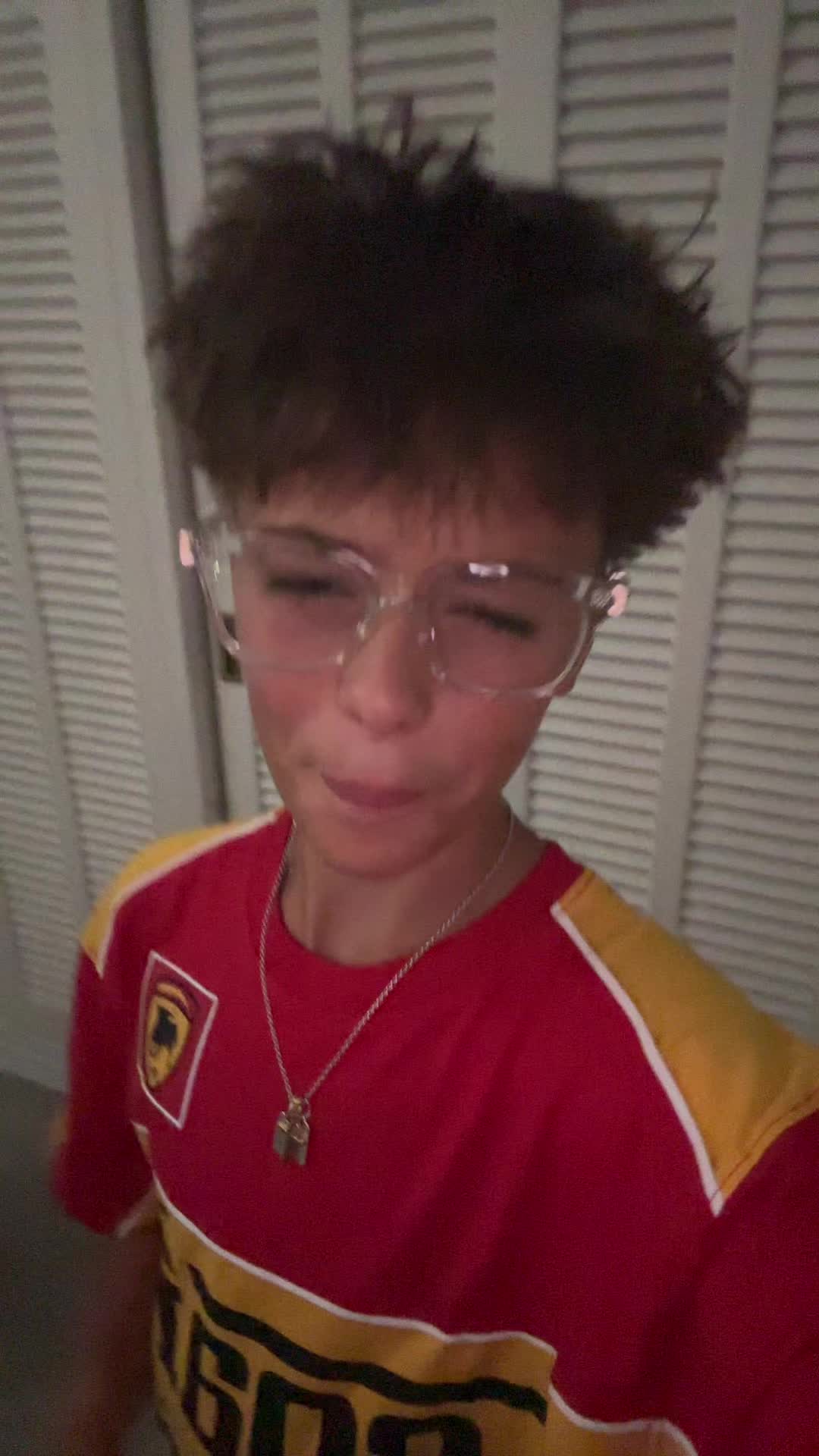 @Moeyz🤷🏽♂️