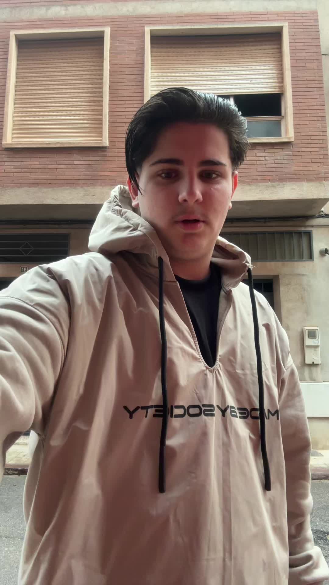 @𝐀𝐍𝐃𝐄𝐑𝐒𝐎𝐍