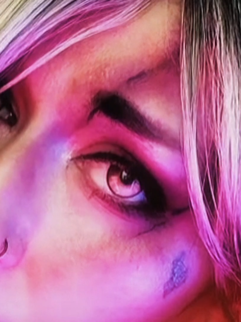 @G l o o m i e